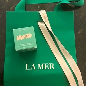 - LA MER- Moisturizing Cream. Still in packaging.
